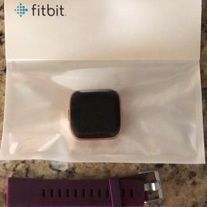 NEW Fitbit Versa 2